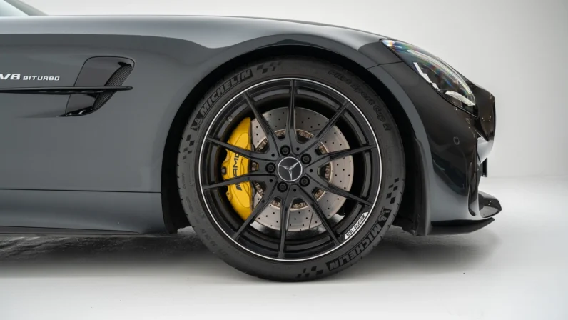 MERCEDES-BENZ AMG GT R