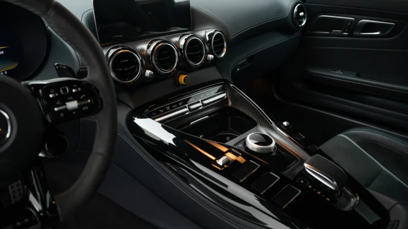 MERCEDES-BENZ AMG GT R